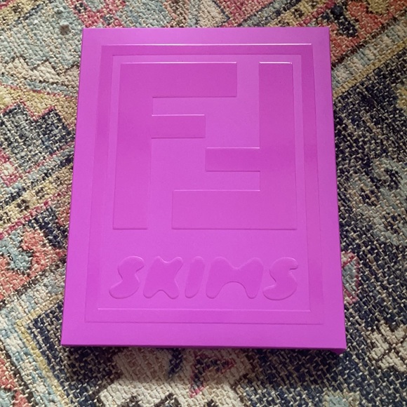 Fendi Skims MID SUPPORT TIGHTS - Picture 6 of 6